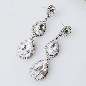 Elegant 3 Teardrop Rhinestone Trim Earrings - Silver